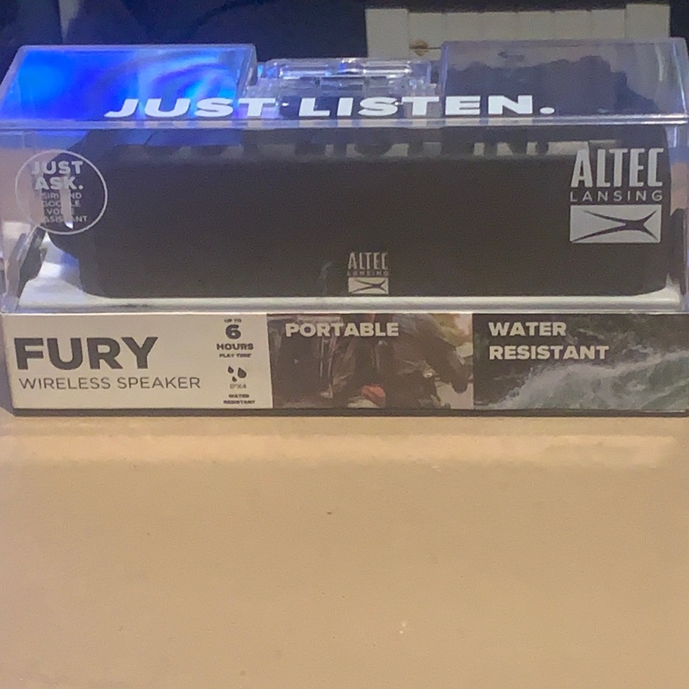 Altec Lansing Fury wireless speaker - Picture 2 of 2